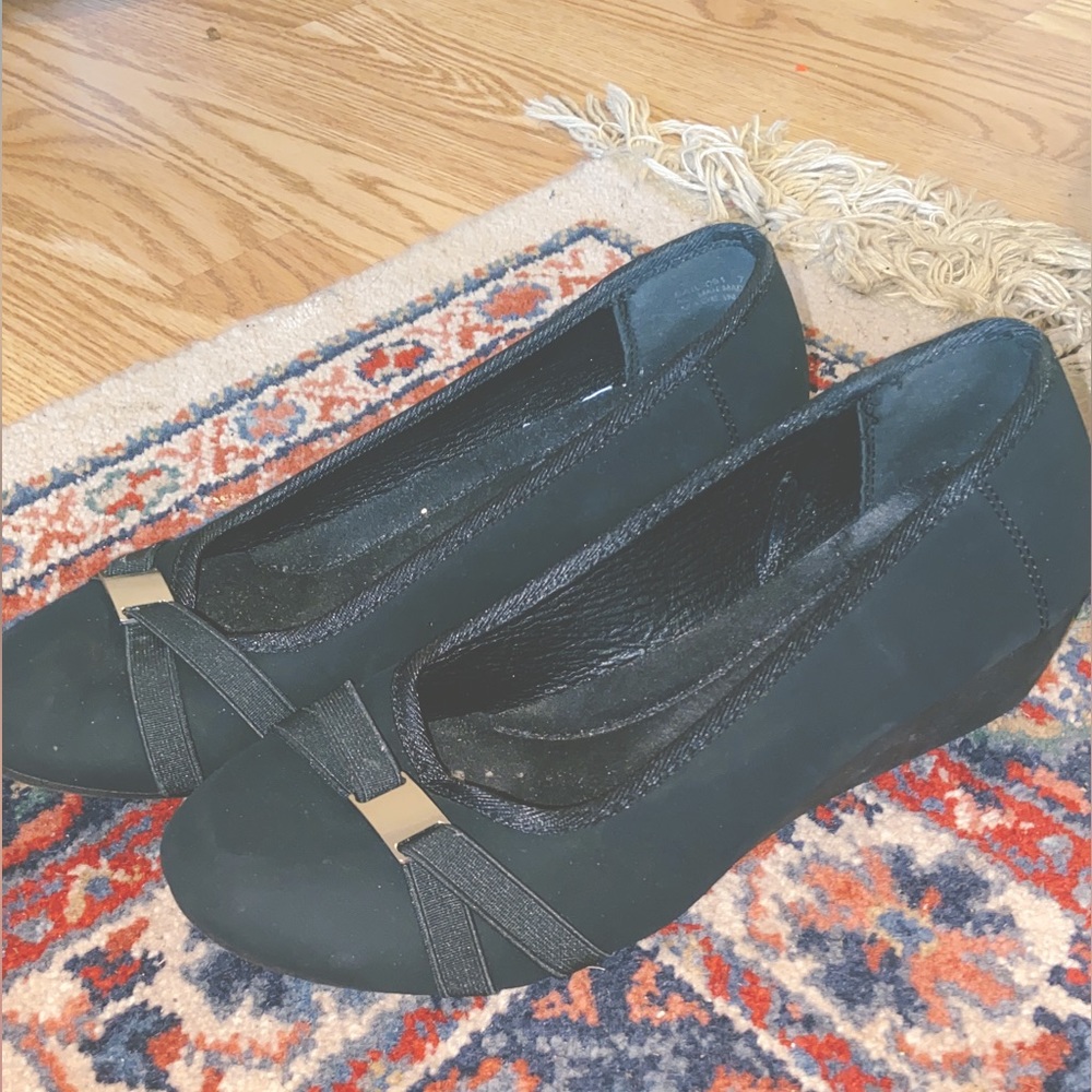 Size 8 Chinese Laundry Wedges